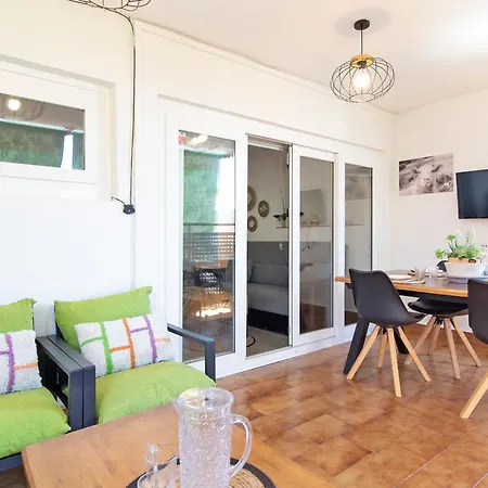Global Properties, Apartamento En La Playa De *